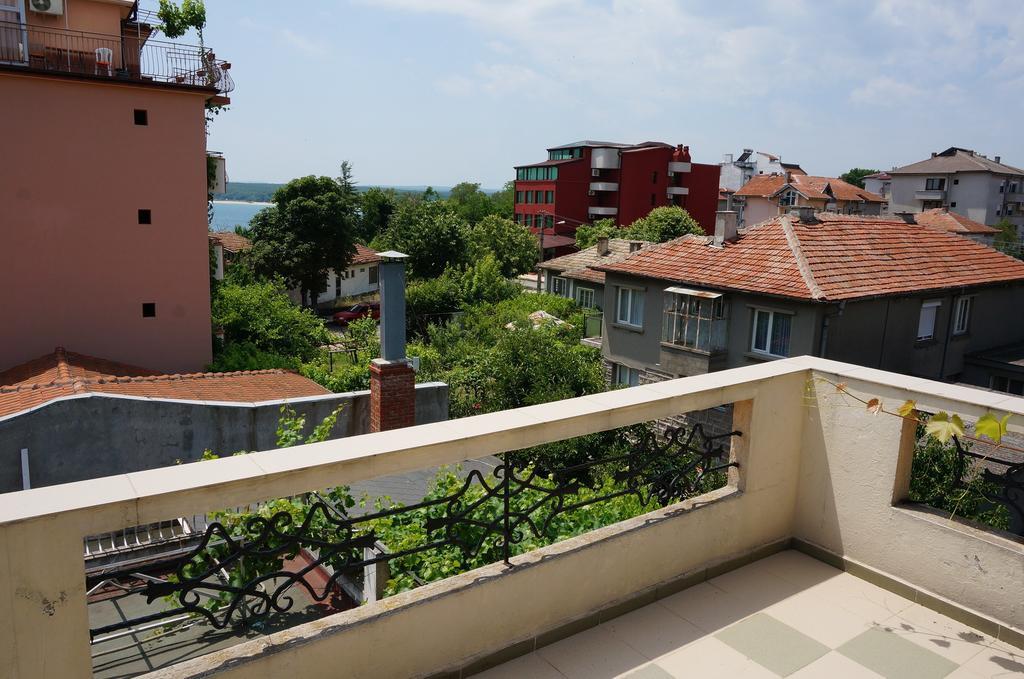 Lilia 2 Family Hotel Πριμόρσκο Δωμάτιο φωτογραφία